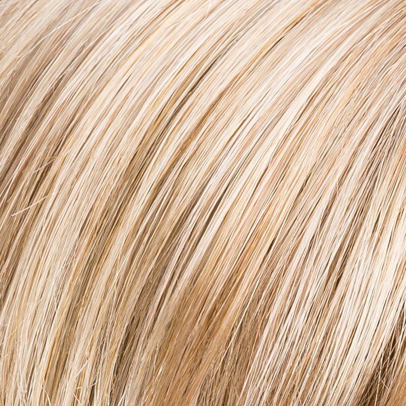 Peruecke french in der Farbe sandyblonderooted