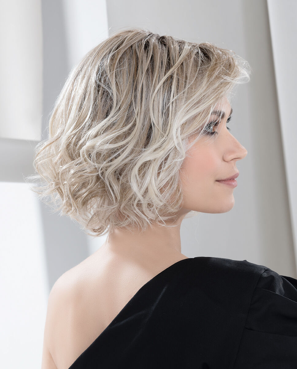 Perücke: Stella Mono Part silk grey mix (by ellen wille)