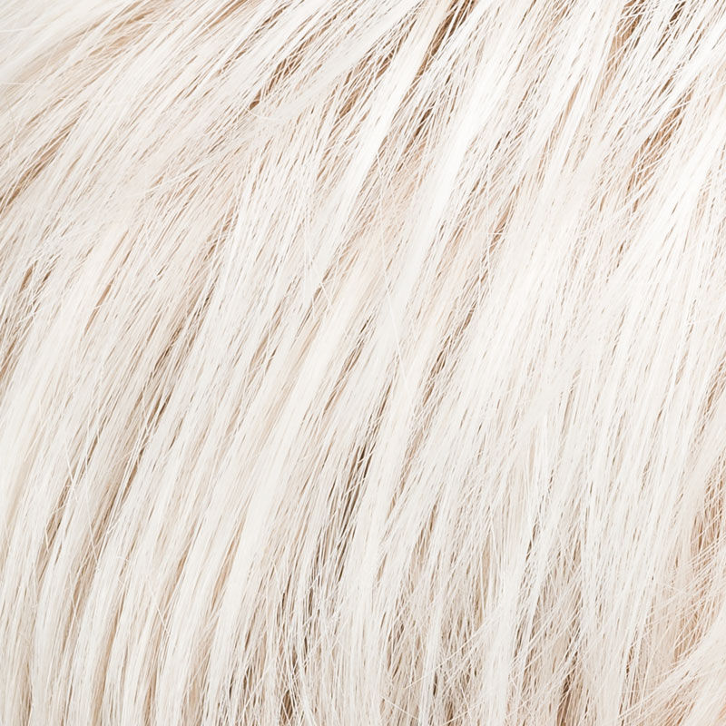 Peruecke elan in der Farbe platinblonderooted