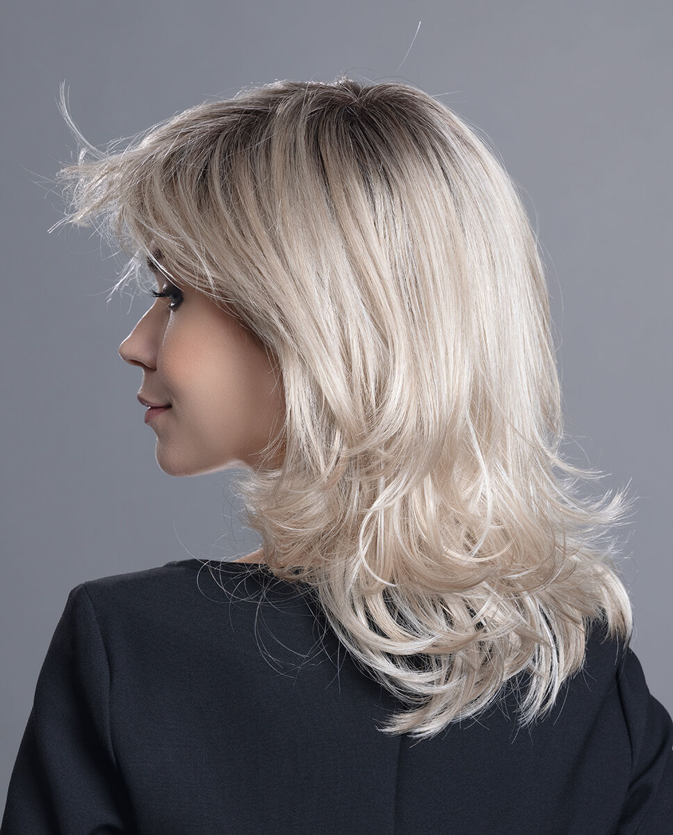 Perücke: Alive Mono Part sandyblonde rooted (by ellen wille)