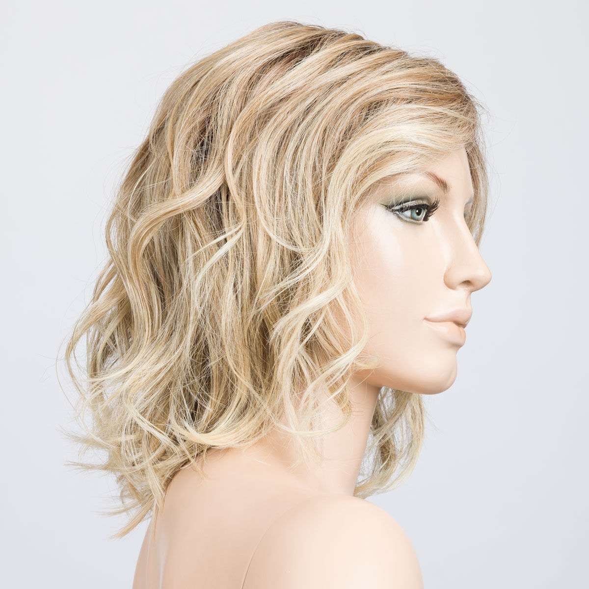 Peruecke delight in der Farbe sandyblonderootedbs