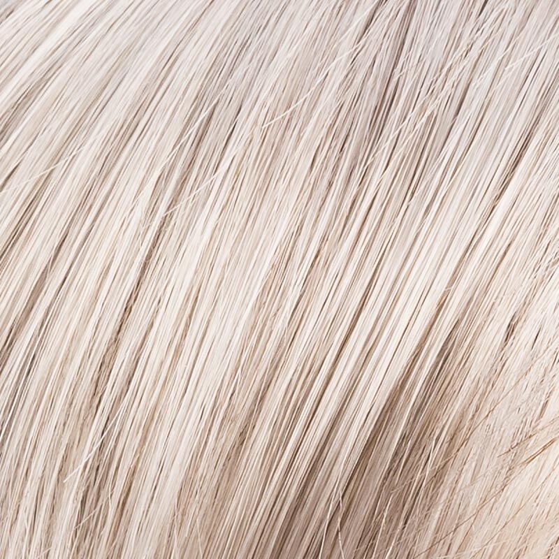 Peruecke french in der Farbe silverblonderooted
